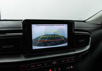 Подержанный автомобиль Kia Ceed Hatchback 2018 года (15 фото)