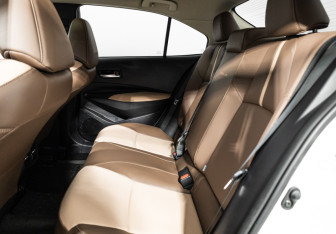 Подержанный автомобиль Toyota Corolla Sedan 2021 года (10 фото)