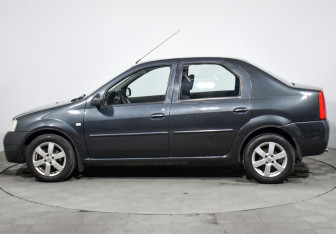Подержанный автомобиль Renault Logan Sedan 2009 года (8 фото)