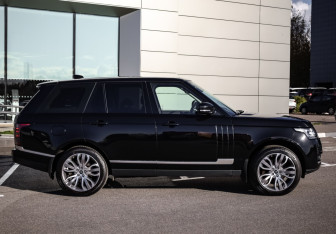 Подержанный автомобиль Land Rover Range Rover 2017 года (6 фото)