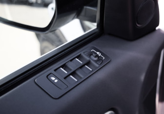 Подержанный автомобиль Land Rover Discovery Sport 2016 года (20 фото)