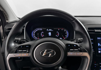Подержанный автомобиль Hyundai Tucson 2021 года (17 фото)