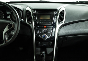 Подержанный автомобиль Hyundai i30 Hatchback 2013 года (14 фото)