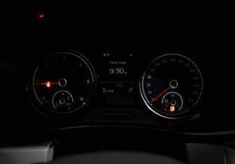 Подержанный автомобиль Volkswagen Caravelle 2020 года (19 фото)