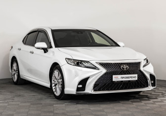 Подержанный автомобиль Toyota Camry Sedan 2019 года (5 фото)