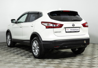 Подержанный автомобиль Nissan Qashqai 2018 года (7 фото)