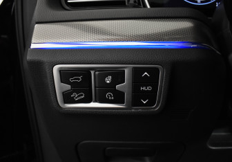 Подержанный автомобиль Hongqi HS5 2024 года (18 фото)