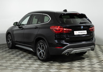 Подержанный автомобиль BMW X1 2018 года (7 фото)