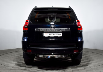 Подержанный автомобиль Toyota Land Cruiser Prado 2019 года (6 фото)