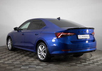 Подержанный автомобиль Skoda Octavia Liftback 2020 года (7 фото)