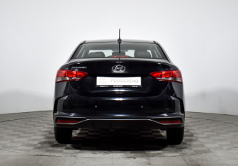 Подержанный автомобиль Hyundai Solaris Sedan 2020 года (6 фото)