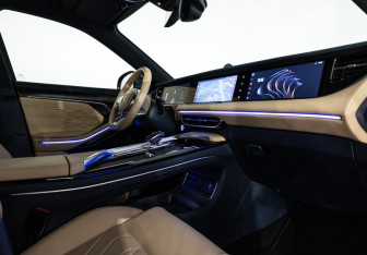 Подержанный автомобиль Voyah Free 2023 года (28 фото)