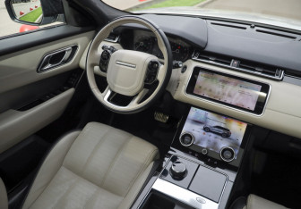 Подержанный автомобиль Land Rover Range Rover Velar 2019 года (10 фото)