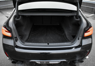 Подержанный автомобиль BMW M5 Sedan 2020 года (24 фото)