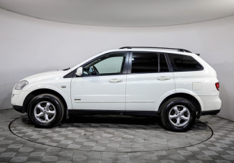 Подержанный автомобиль SsangYong Kyron 2014 года (8 фото)