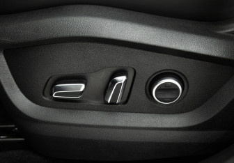 Подержанный автомобиль Exeed LX 2024 года (16 фото)