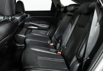 Подержанный автомобиль Kia Sorento 2023 года (10 фото)