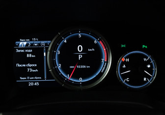 Подержанный автомобиль Lexus RX 2017 года (12 фото)