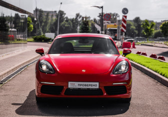 Подержанный автомобиль Porsche Cayman 2018 года (4 фото)