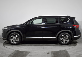 Подержанный автомобиль Hyundai Santa Fe 2021 года (8 фото)