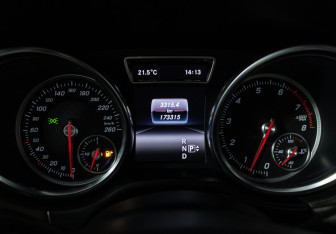 Подержанный автомобиль Mercedes-Benz GLE 2016 года (12 фото)