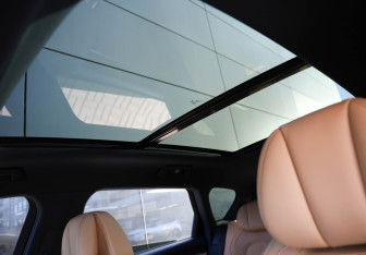 Подержанный автомобиль Voyah Free 2023 года (17 фото)