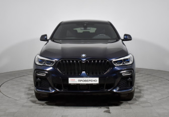 Подержанный автомобиль BMW X6 2019 года (2 фото)
