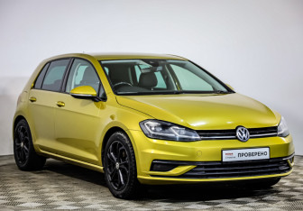 Подержанный автомобиль Volkswagen Golf Hatchback 2017 года (3 фото)