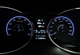 Подержанный автомобиль Hyundai ix35 2014 года (12 фото)