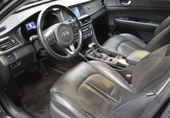 Подержанный автомобиль Kia Optima Sedan 2018 года (10 фото)