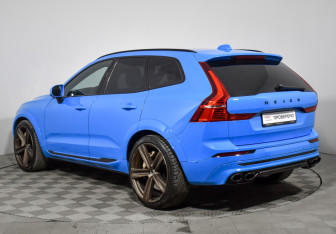 Подержанный автомобиль Volvo XC60 2021 года (7 фото)