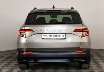 Подержанный автомобиль Skoda Karoq 2020 года (6 фото)