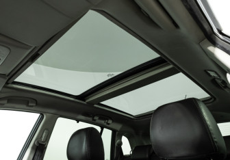 Подержанный автомобиль Renault Koleos 2012 года (16 фото)