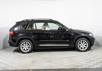Подержанный автомобиль BMW X5 2008 года (4 фото)