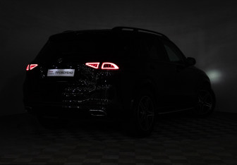 Подержанный автомобиль Mercedes-Benz GLE 2022 года (30 фото)