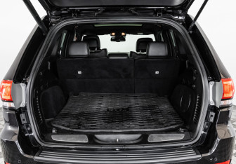 Подержанный автомобиль Jeep Grand Cherokee 2014 года (26 фото)