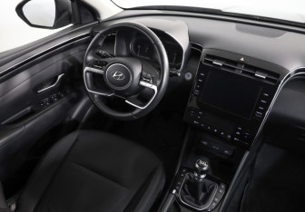 Подержанный автомобиль Hyundai Tucson 2021 года (8 фото)