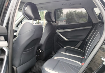 Подержанный автомобиль Geely Atlas 2024 года (23 фото)
