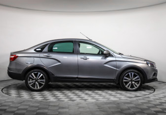 Подержанный автомобиль LADA (ВАЗ) Vesta Sedan 2018 года (4 фото)