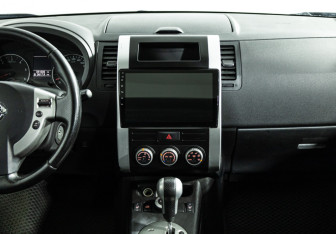 Подержанный автомобиль Nissan X-Trail 2013 года (14 фото)