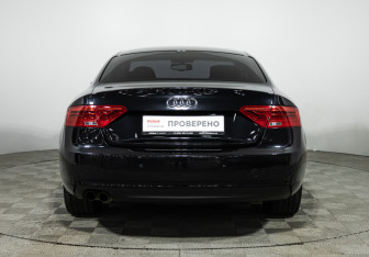 Подержанный автомобиль Audi A5 Coupe 2011 года (6 фото)