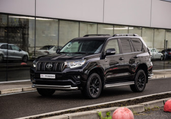 Подержанный автомобиль Toyota Land Cruiser Prado 2020 года (3 фото)
