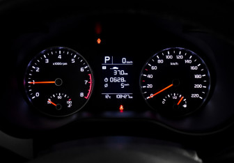 Подержанный автомобиль Kia Rio Sedan 2017 года (17 фото)