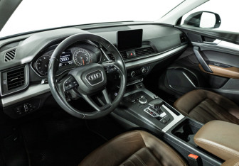 Подержанный автомобиль Audi Q5 2020 года (11 фото)