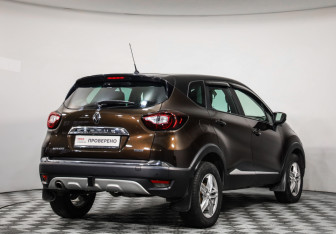 Подержанный автомобиль Renault Kaptur 2017 года (5 фото)