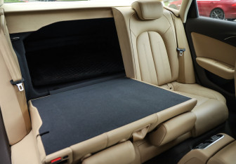 Подержанный автомобиль Audi A6 Sedan 2012 года (28 фото)