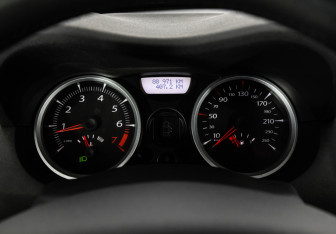 Подержанный автомобиль Renault Megane Sedan 2008 года (17 фото)