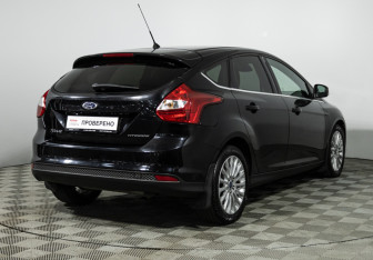 Подержанный автомобиль Ford Focus Hatchback 2014 года (5 фото)