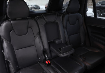 Подержанный автомобиль Volvo XC90 2019 года (28 фото)