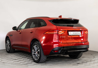 Подержанный автомобиль Jaguar F-Pace 2017 года (7 фото)